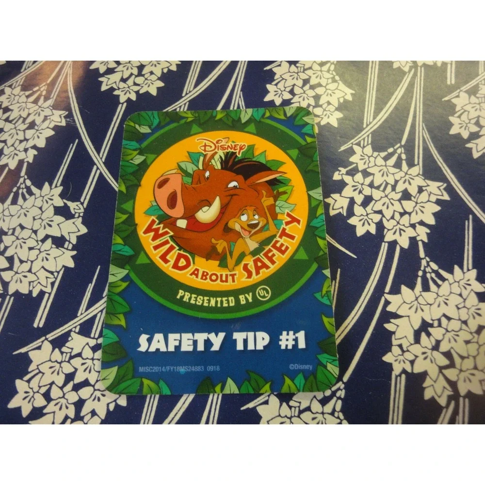 Disney WILD ABOUT‎ SAFETY CARD Pumbaa & Timon #1 tip 2014 store your gear